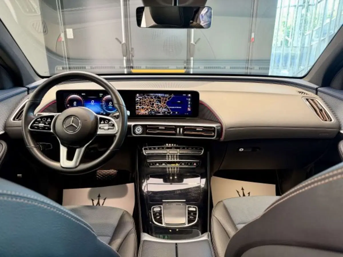 Mercedes-Benz EQC usata a Torino (15)
