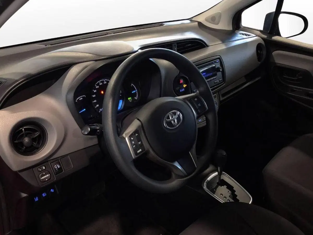 Toyota Yaris usata a Torino (11)