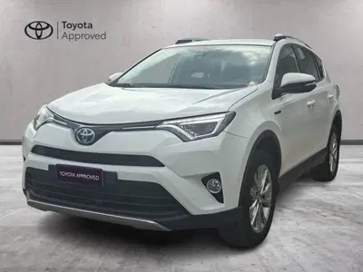 Toyota Rav4 Hybrid 2WD Lounge del 2017 usata a Torino