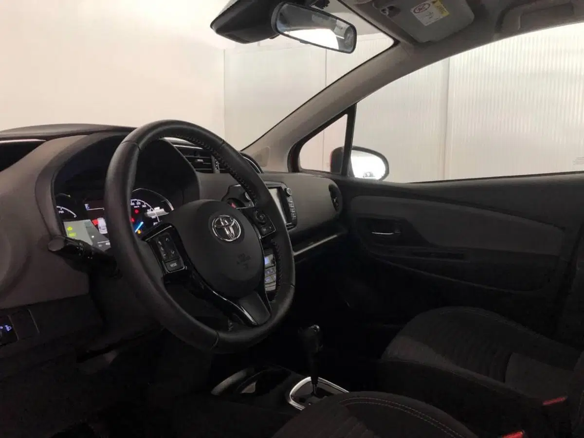 Toyota Yaris usata a Torino (11)