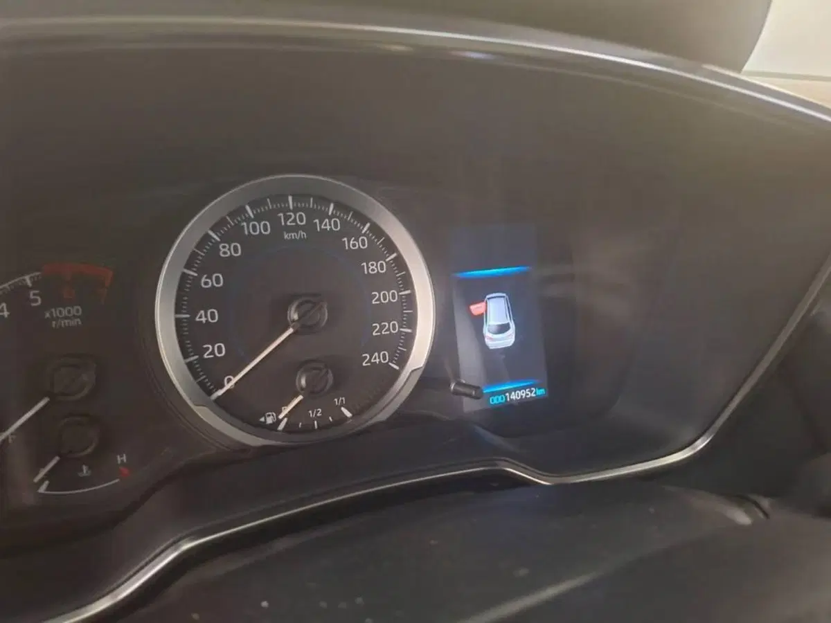 Toyota Corolla Touring Sports usata a Torino (6)