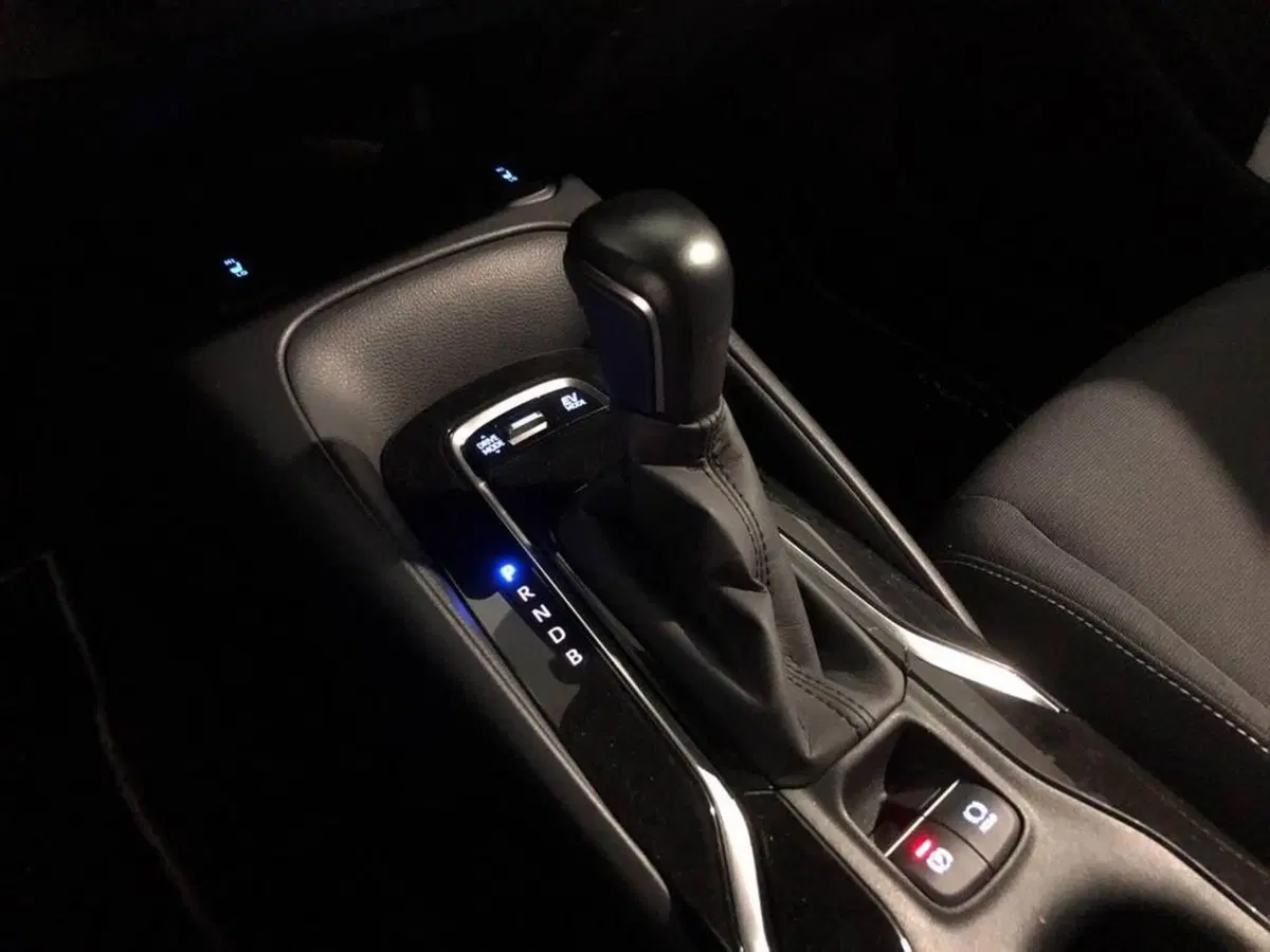 Toyota Corolla Touring Sports usata a Torino (7)