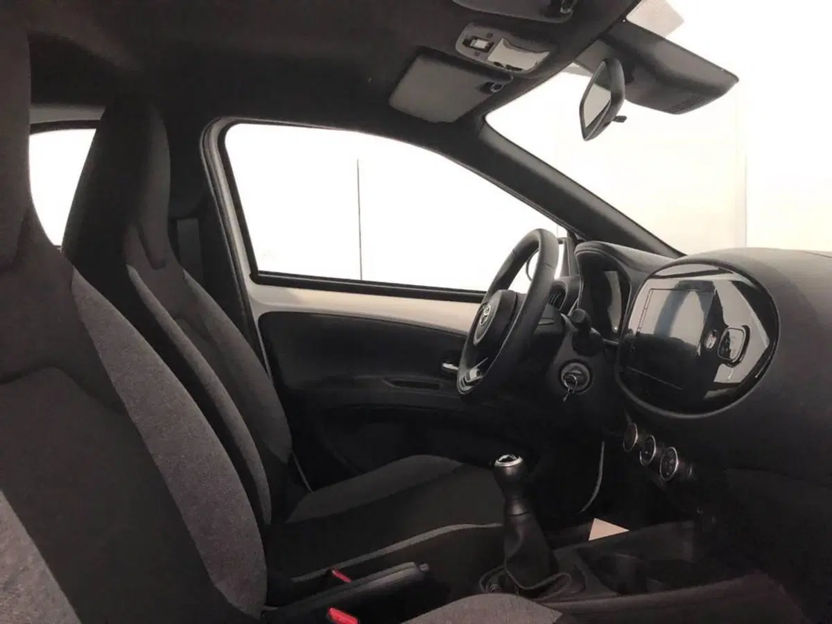 Toyota Aygo X usata a Torino (10)