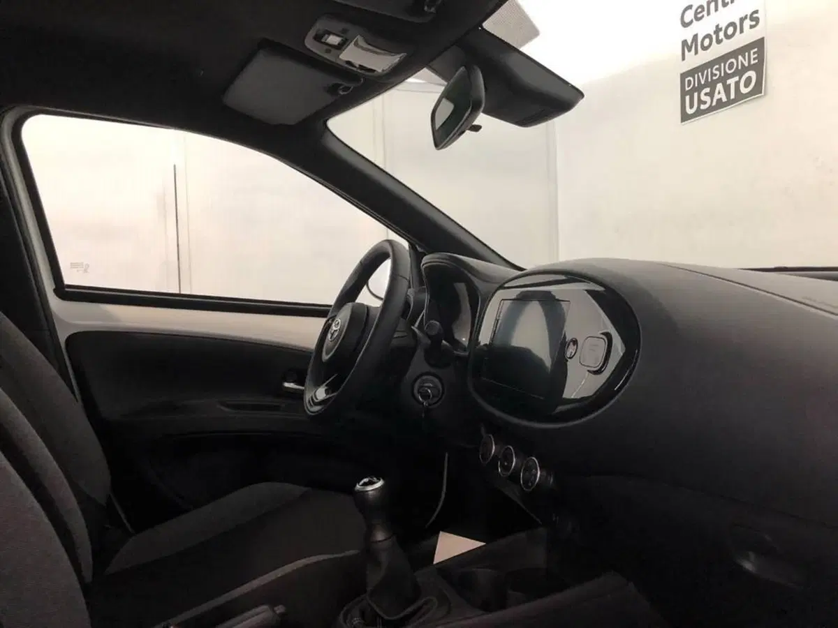 Toyota Aygo X usata a Torino (12)