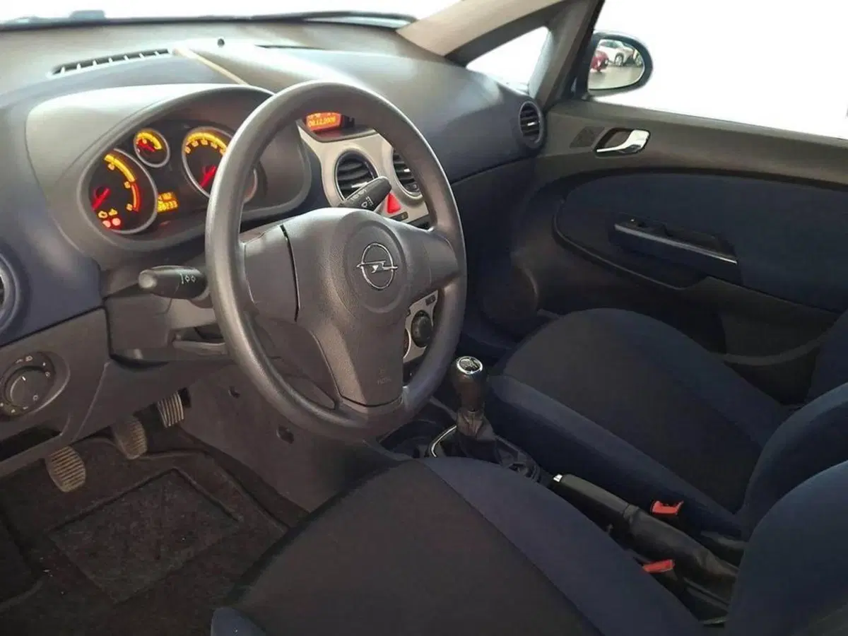 Opel Corsa usata a Torino (9)