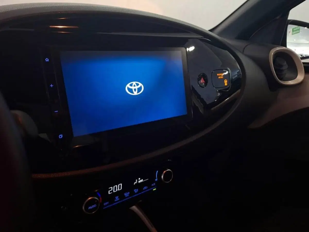 Toyota Aygo X usata a Torino (8)