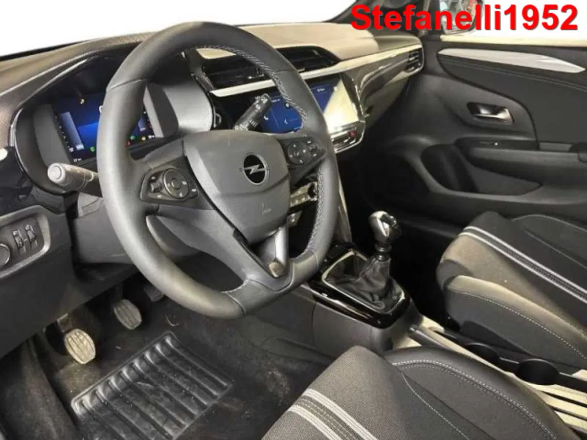 Opel Corsa nuova a Bologna (11)