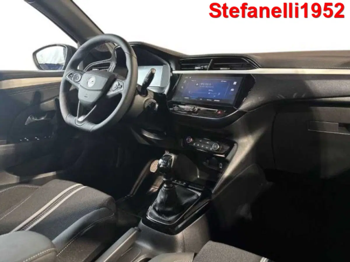 Opel Corsa nuova a Bologna (15)