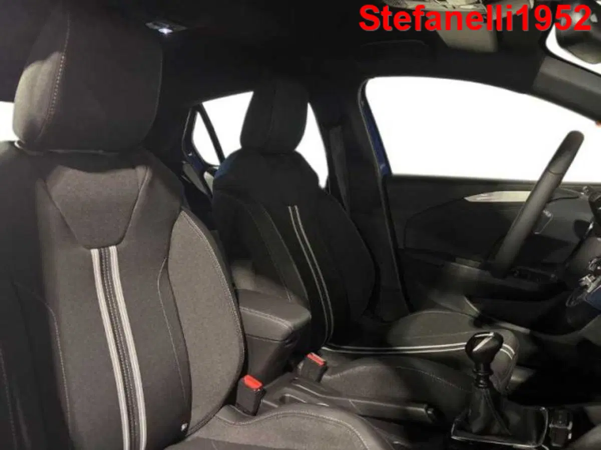 Opel Corsa nuova a Bologna (16)