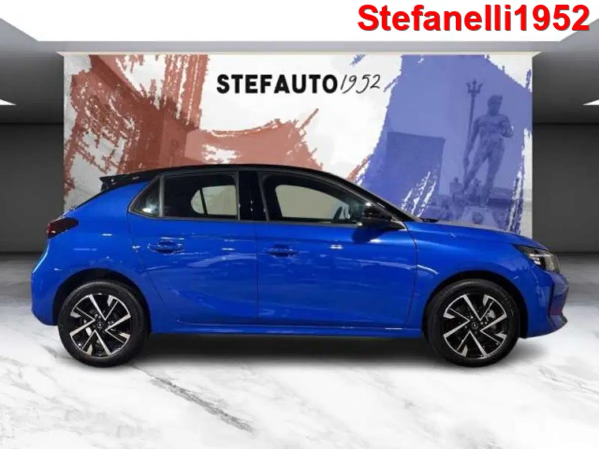 Opel Corsa nuova a Bologna (2)