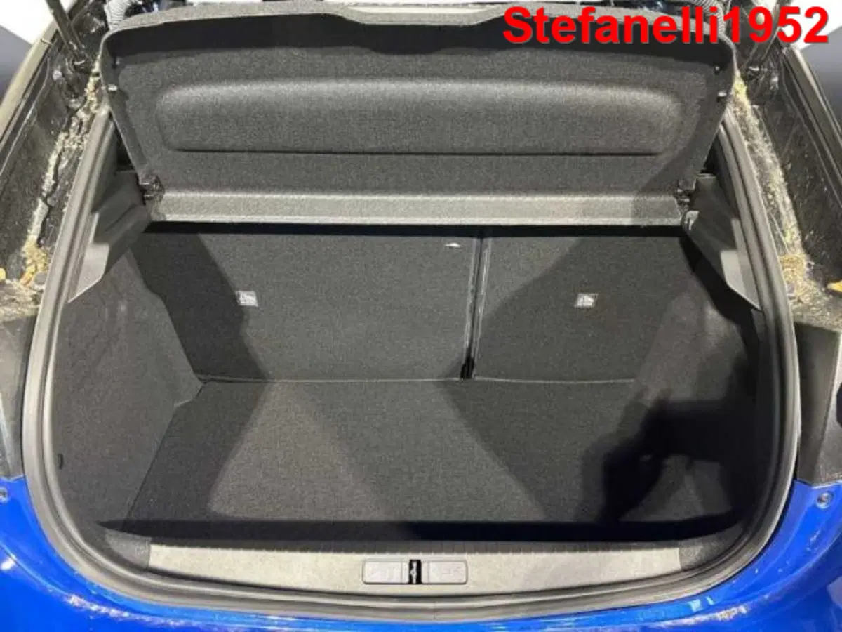 Opel Corsa nuova a Bologna (7)
