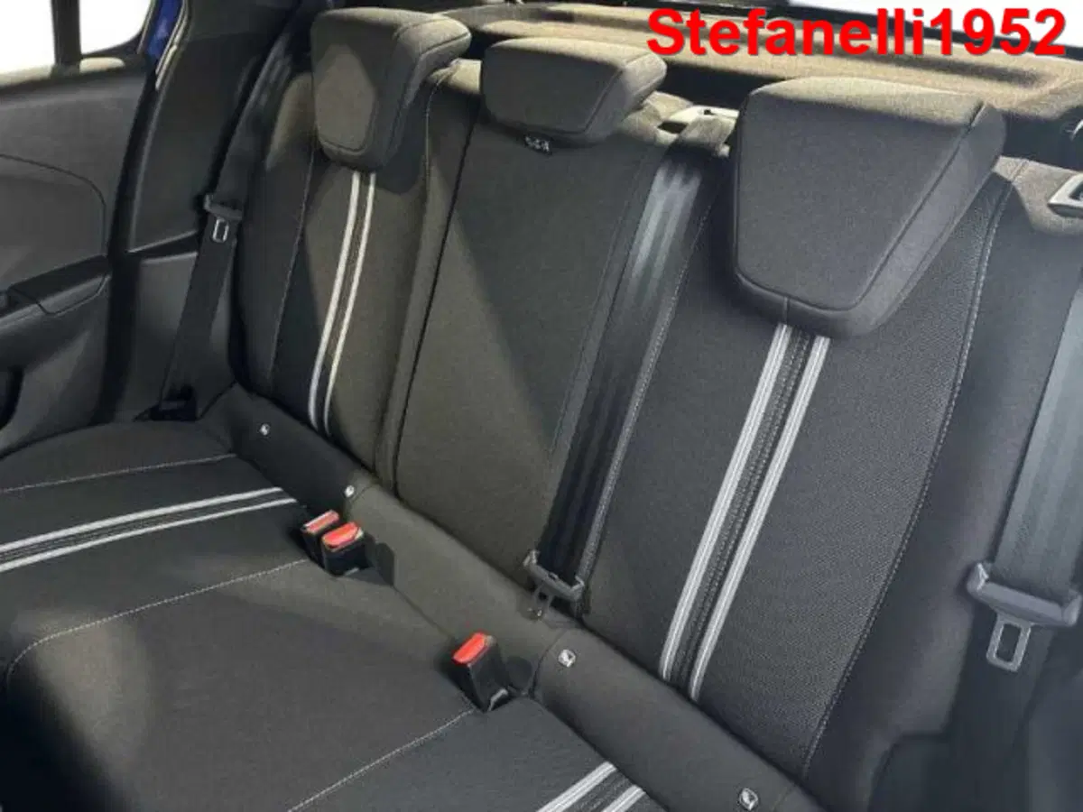 Opel Corsa nuova a Bologna (9)