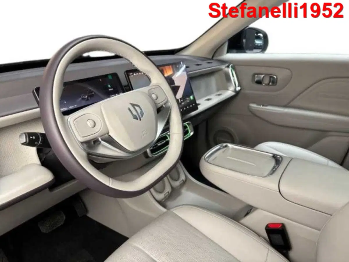 Leapmotor B10 nuova a Bologna (11)