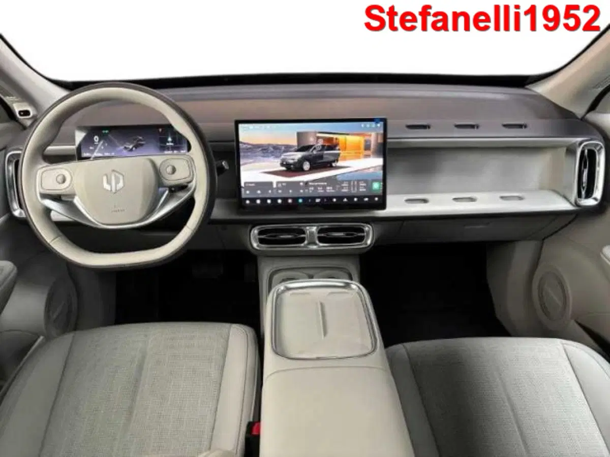 Leapmotor B10 nuova a Bologna (13)