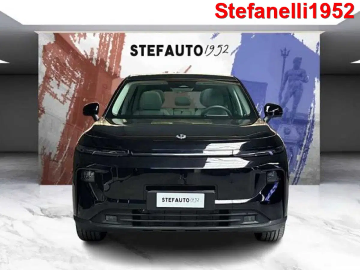 Leapmotor B10 nuova a Bologna (4)