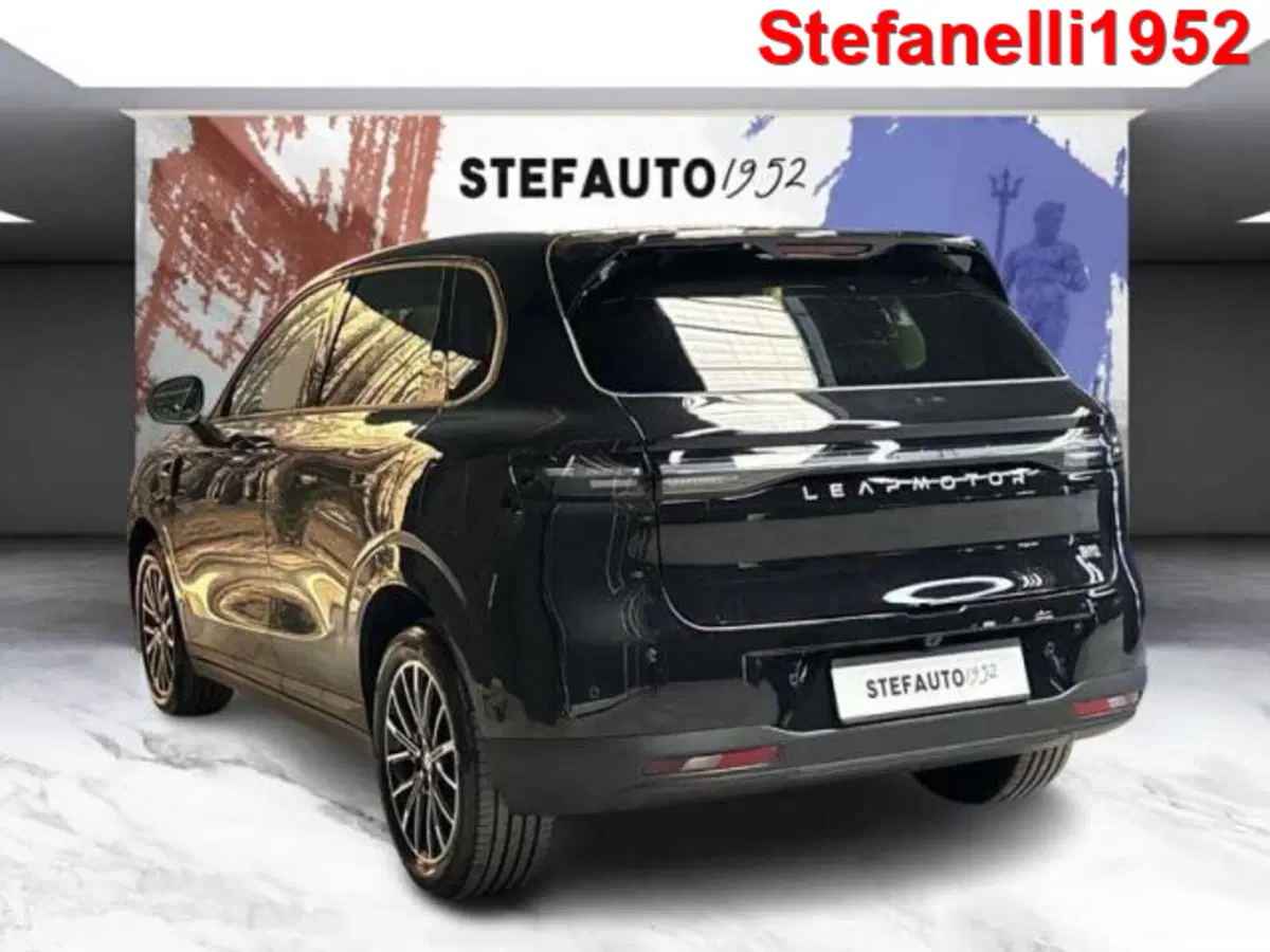 Leapmotor B10 nuova a Bologna (5)