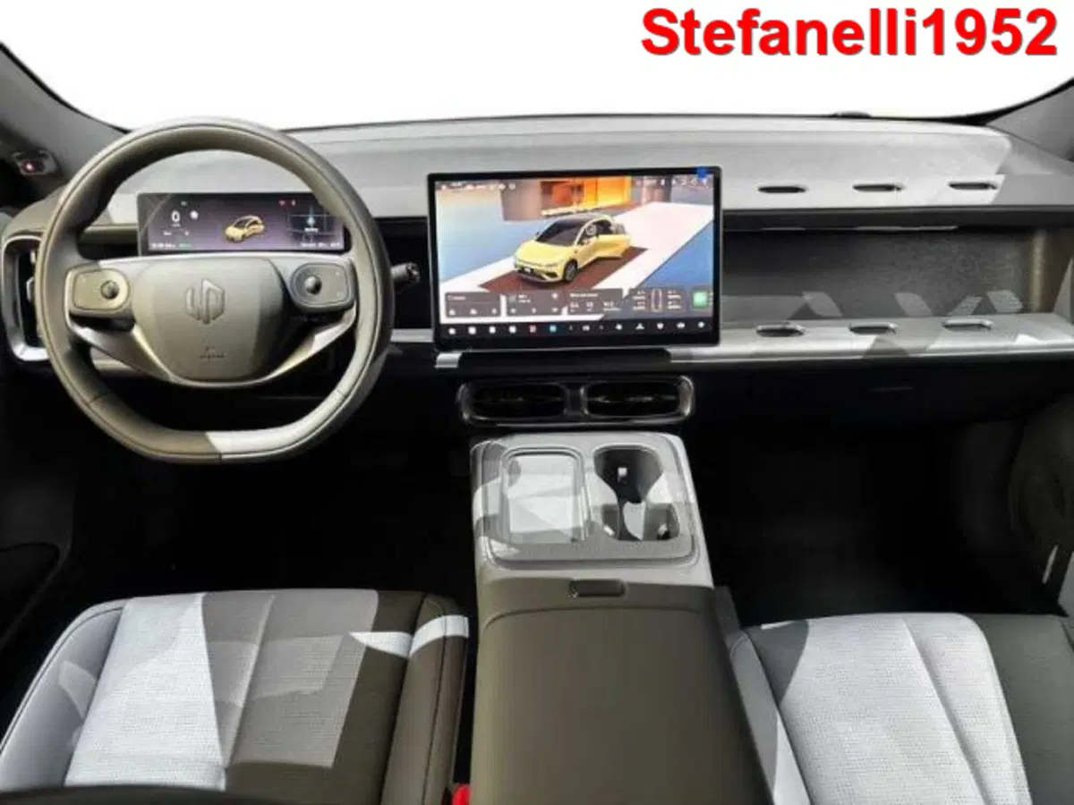Leapmotor B05 nuova a Bologna (13)
