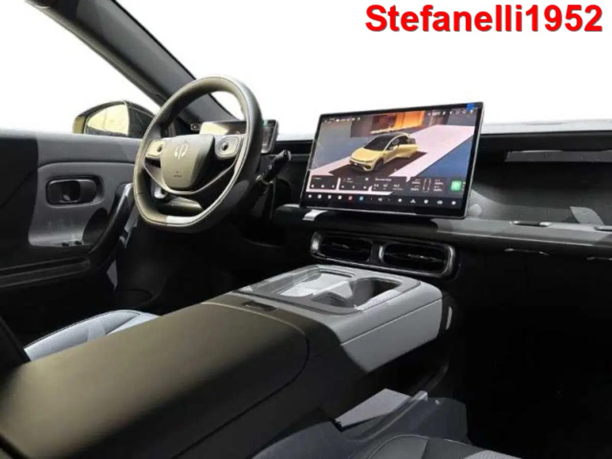 Leapmotor B05 nuova a Bologna (15)