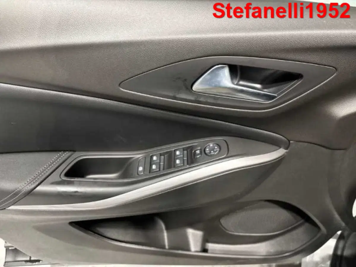 Opel Grandland nuova a Bologna (10)