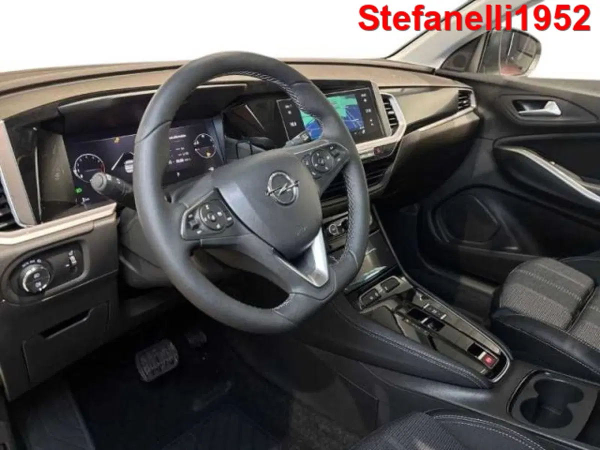 Opel Grandland nuova a Bologna (11)