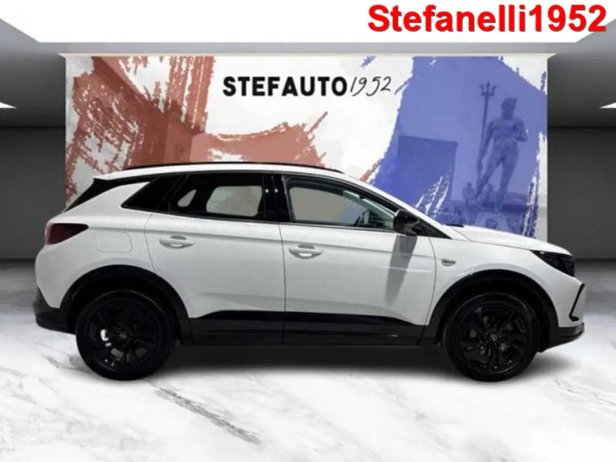 Opel Grandland nuova a Bologna (2)