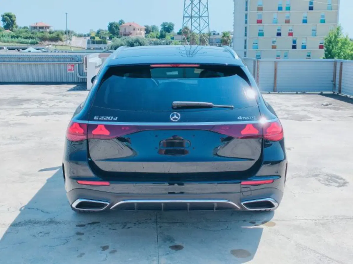 Mercedes-Benz Classe E Station Wagon nuova a Teramo (4)