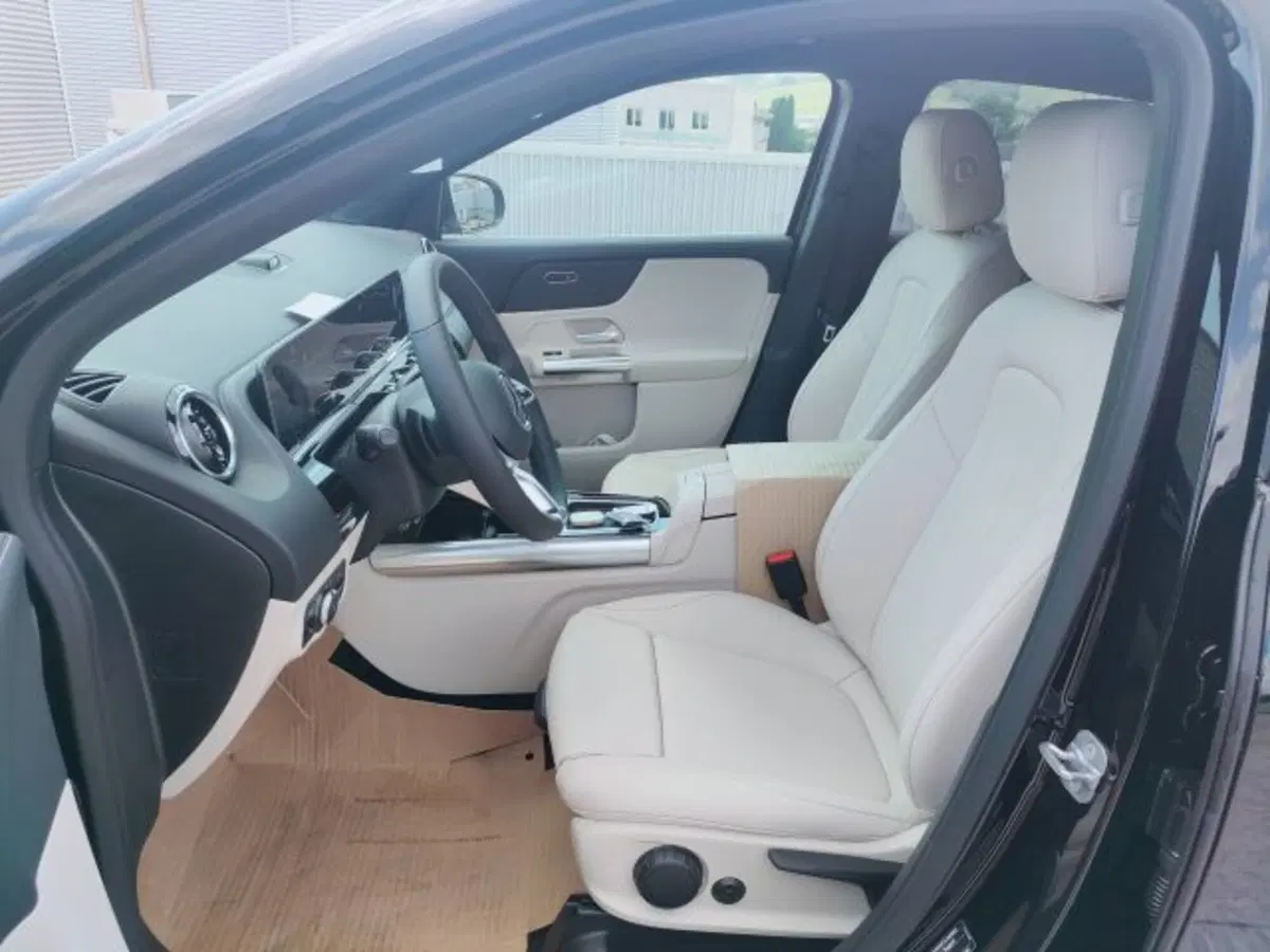 Mercedes-Benz GLA SUV nuova a Teramo (12)