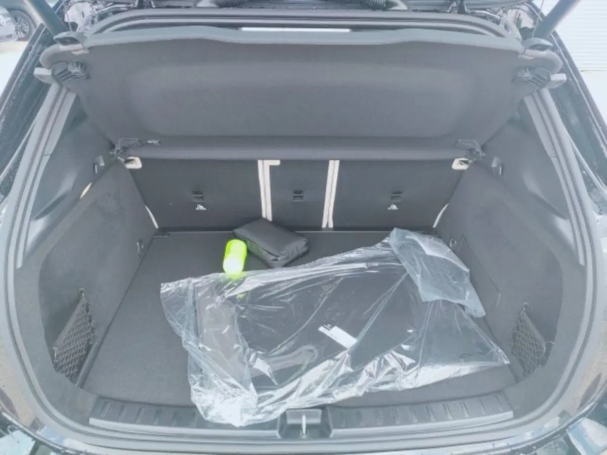 Mercedes-Benz GLA SUV nuova a Teramo (5)