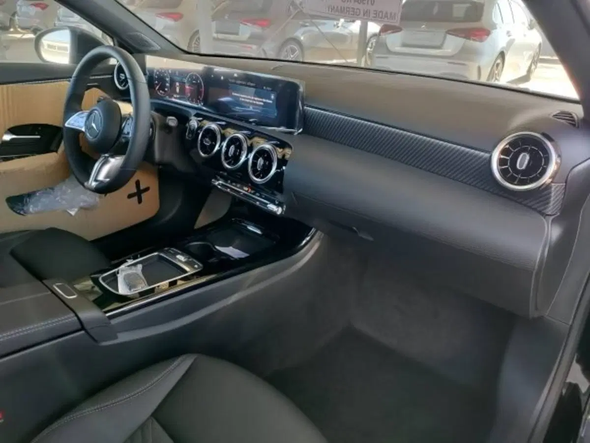 Mercedes-Benz Classe A nuova a Teramo (9)