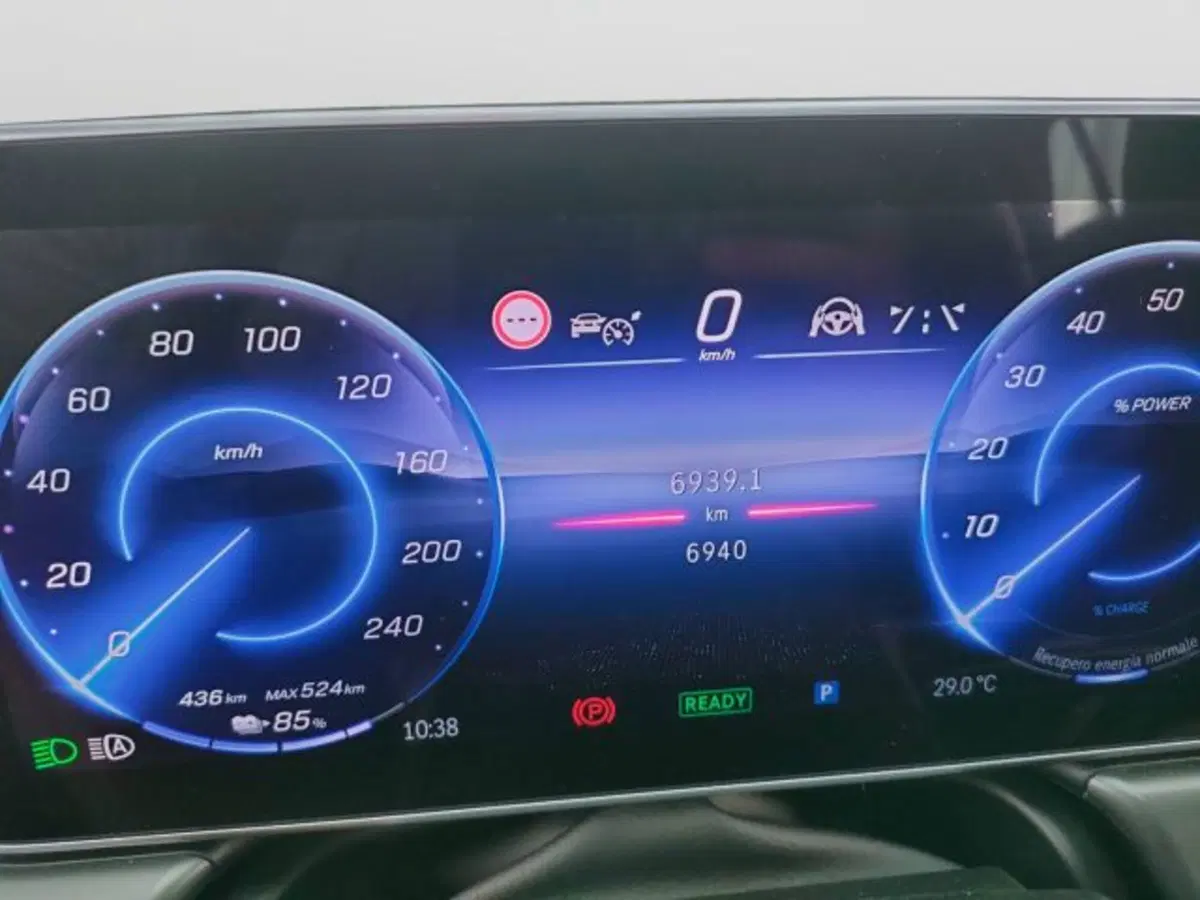 Mercedes-Benz EQE usata a Teramo (19)