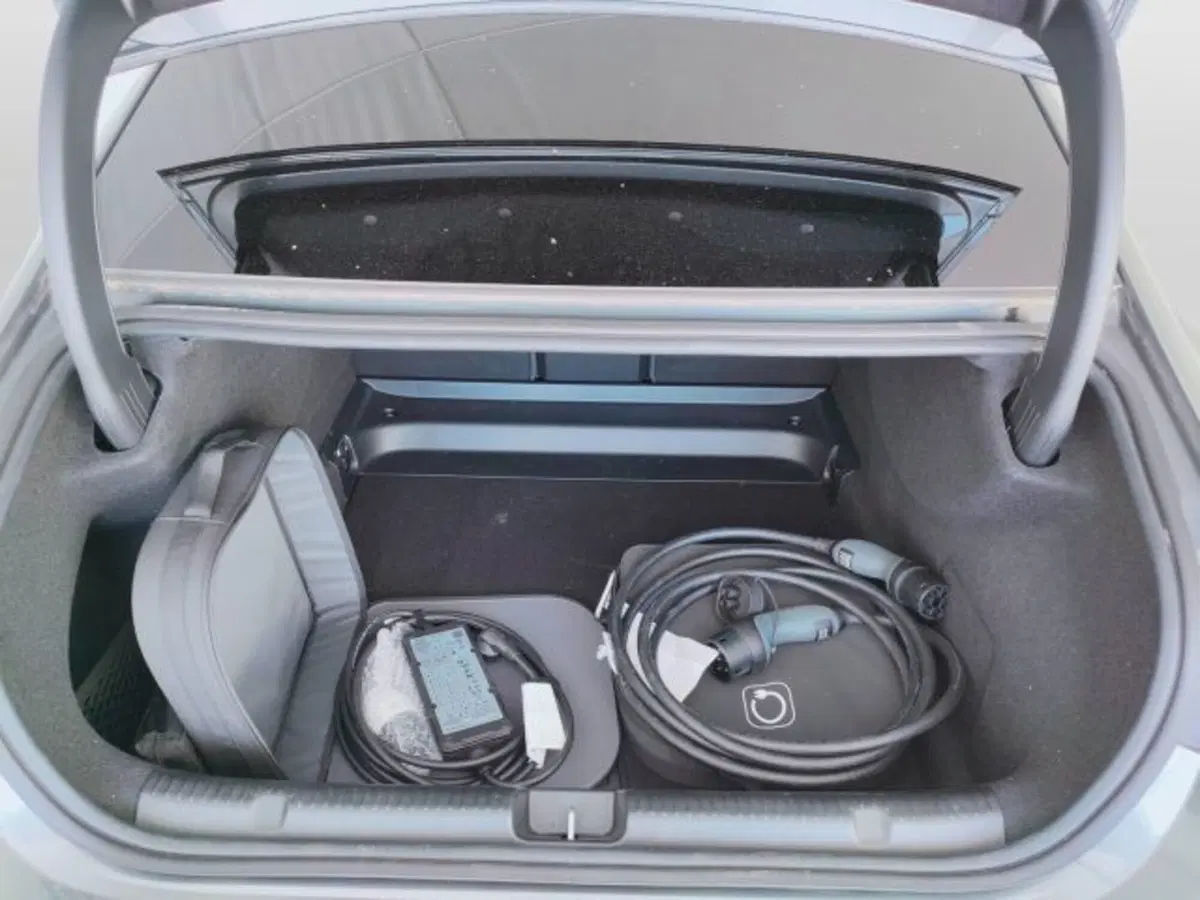 Mercedes-Benz EQE usata a Teramo (9)