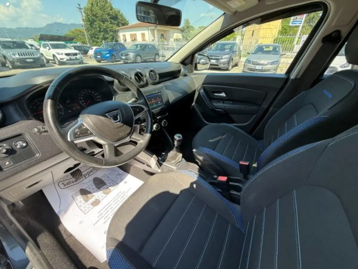Dacia Duster usata a Lucca (9)