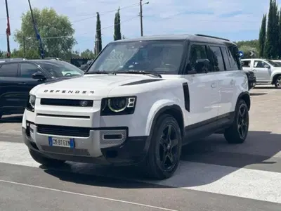 Land Rover Defender 110 3.0d i6 mhev X-Dynamic SE awd 200cv auto del 2023 usata a Massarosa