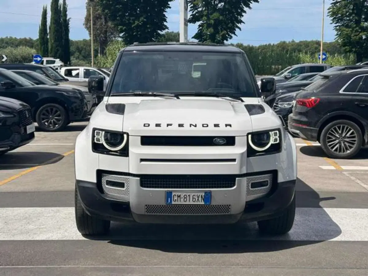 Land Rover Defender usata a Lucca (2)