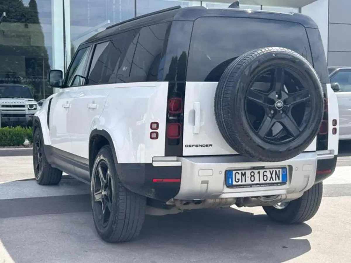 Land Rover Defender usata a Lucca (4)
