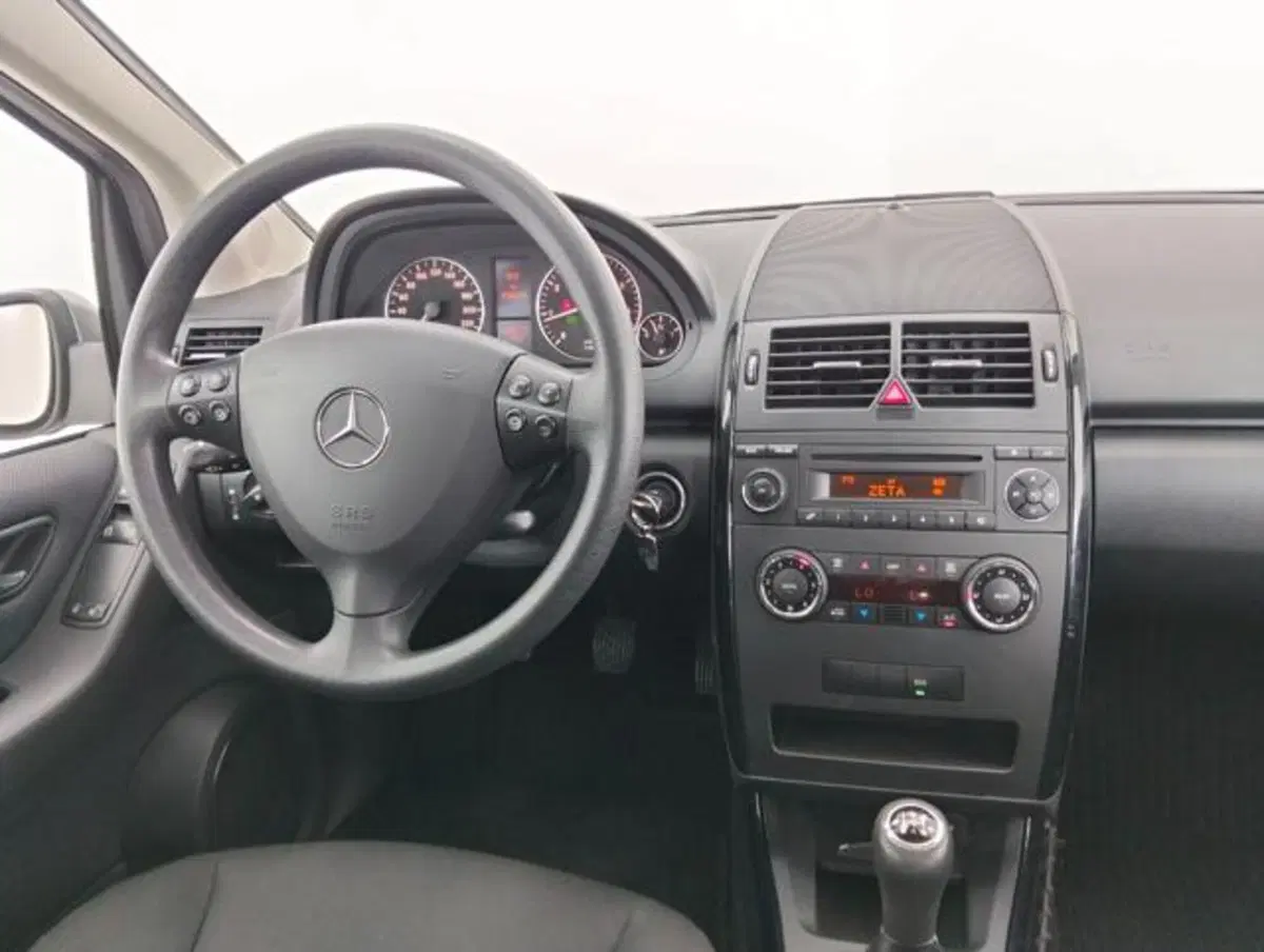 Mercedes-Benz Classe A usata a Como (10)