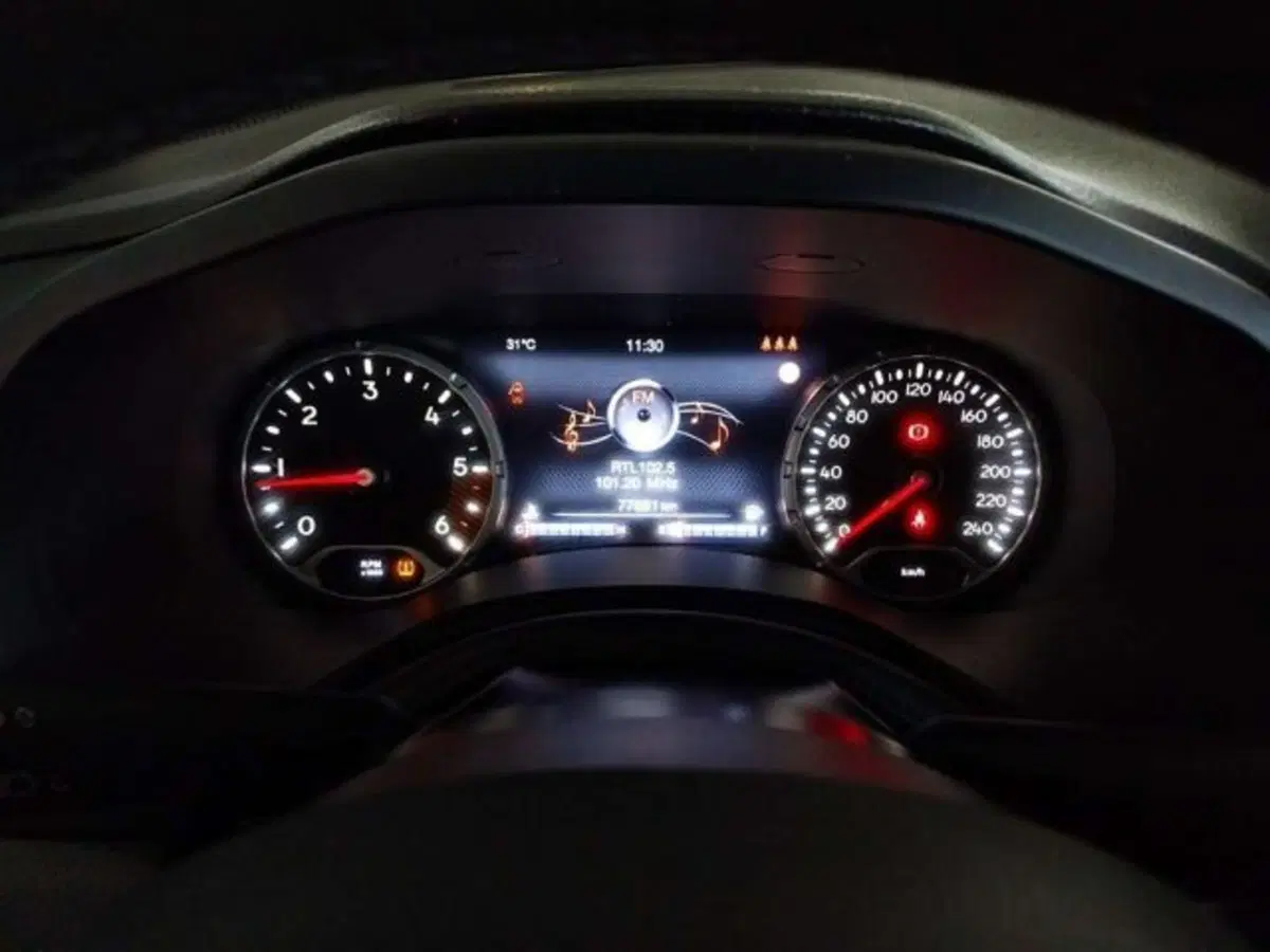 Jeep Renegade usata a Firenze (13)