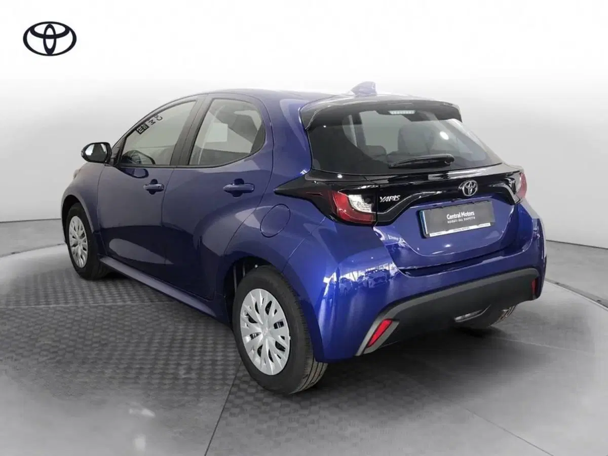 Toyota Yaris Cross nuova a Torino (2)