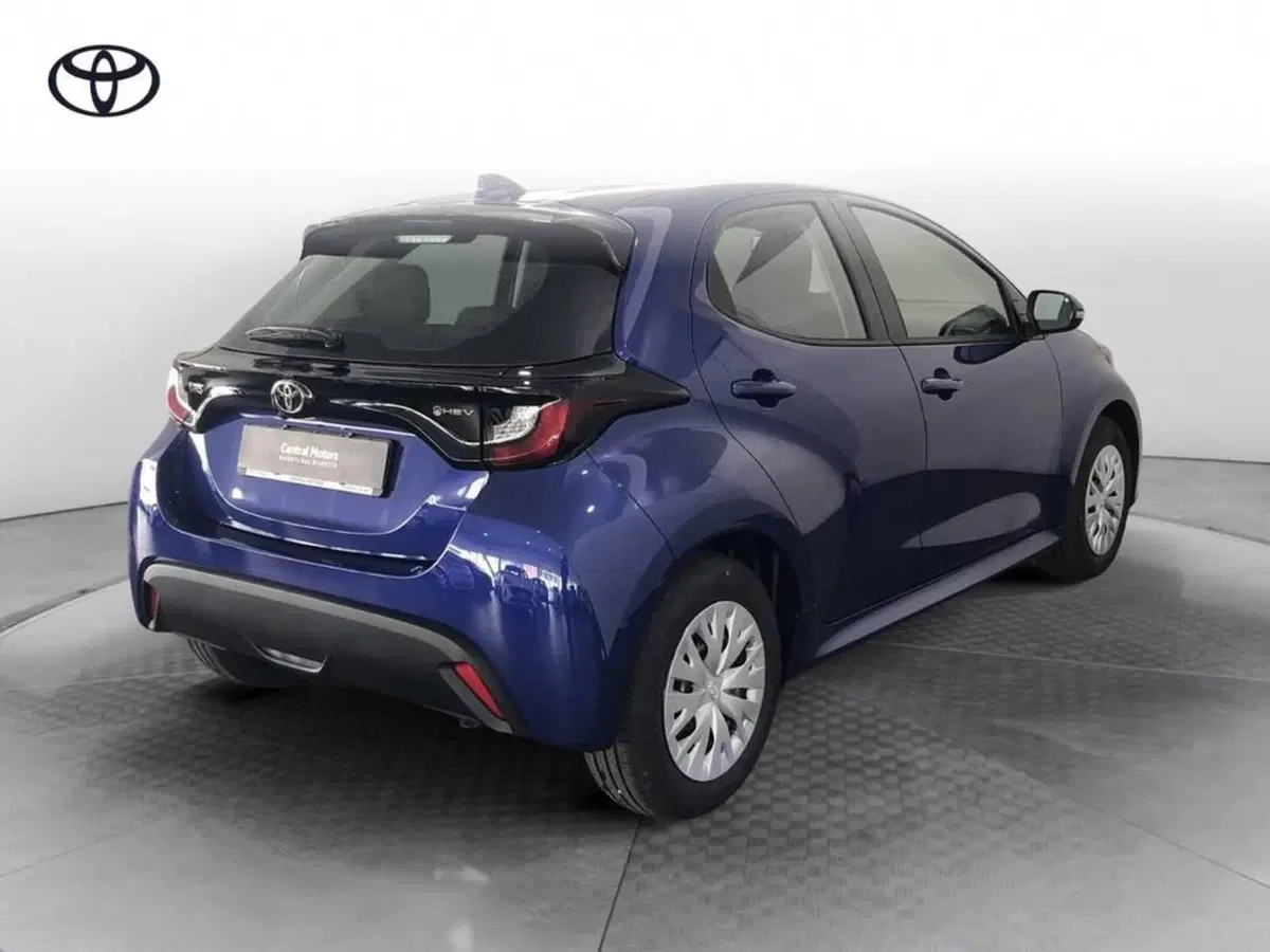 Toyota Yaris Cross nuova a Torino (3)