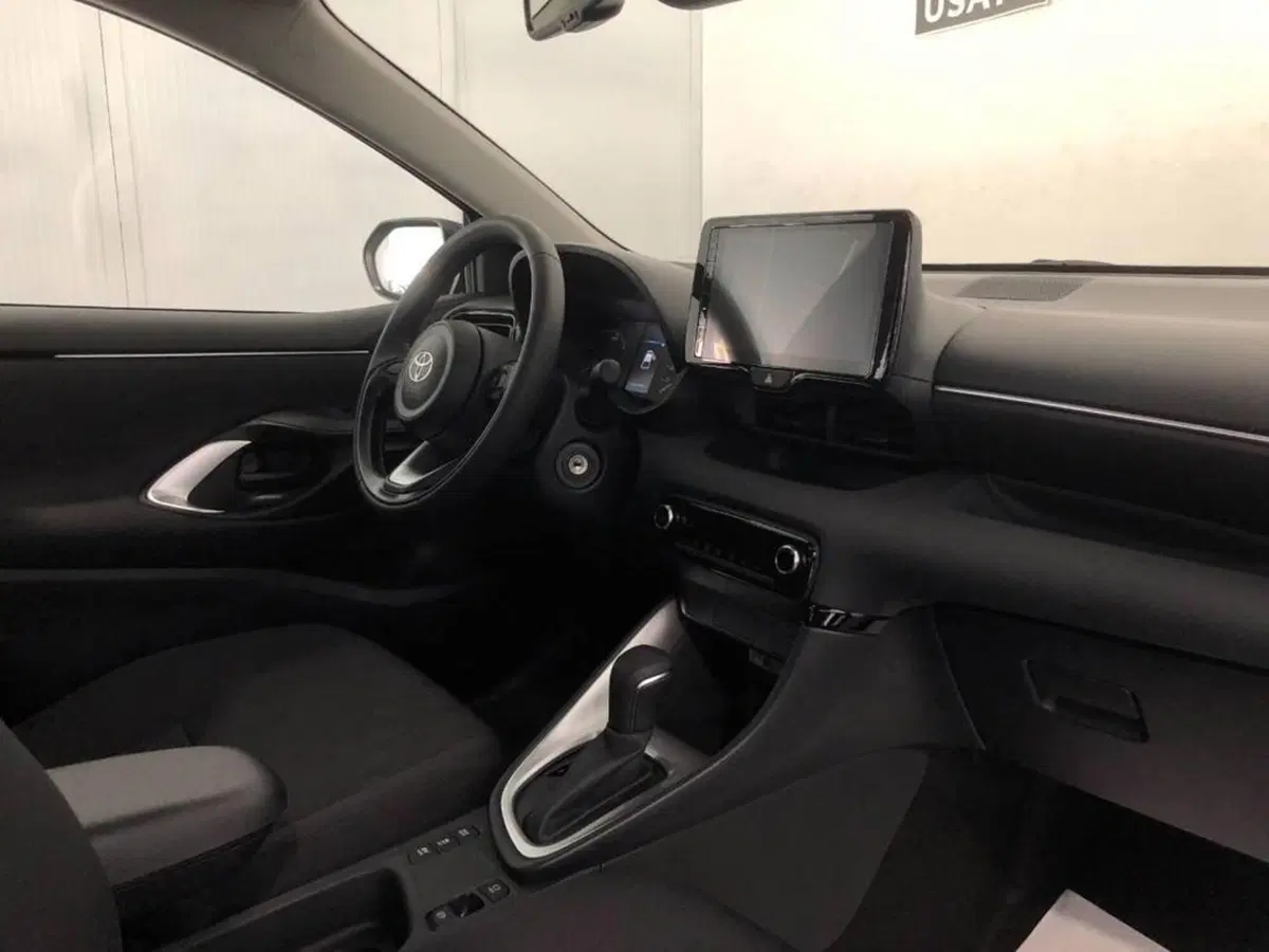 Toyota Yaris Cross nuova a Torino (7)
