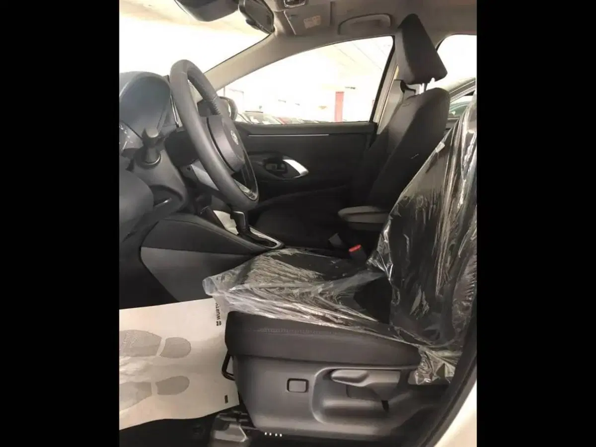 Toyota Yaris Cross nuova a Torino (10)