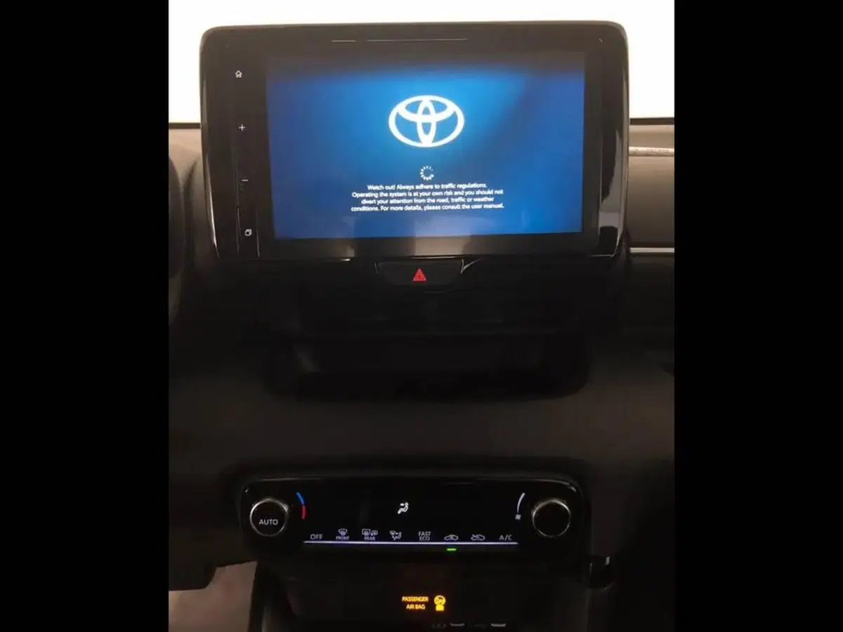 Toyota Yaris Cross nuova a Torino (12)