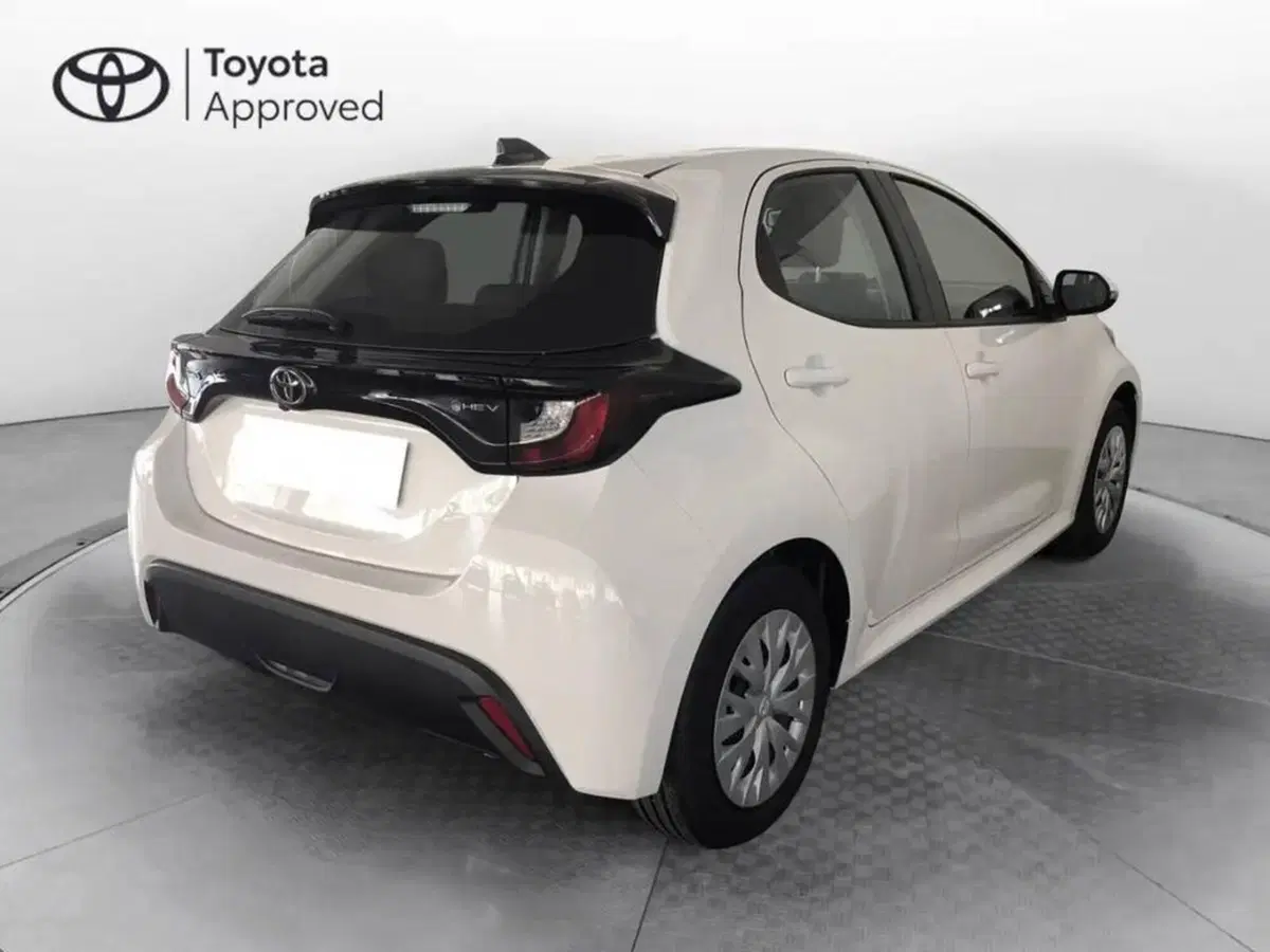 Toyota Yaris Cross nuova a Torino (3)