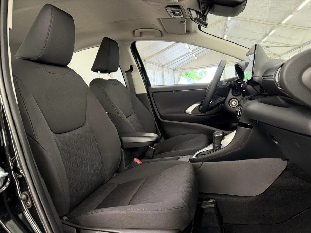 Toyota Yaris Cross nuova a Monza e Brianza (9)