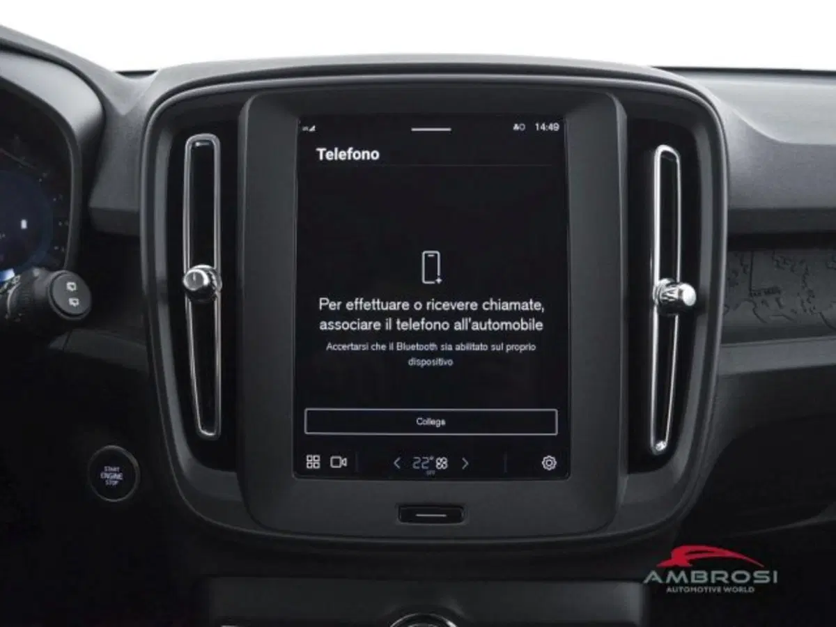 Volvo XC40 nuova a Perugia (15)