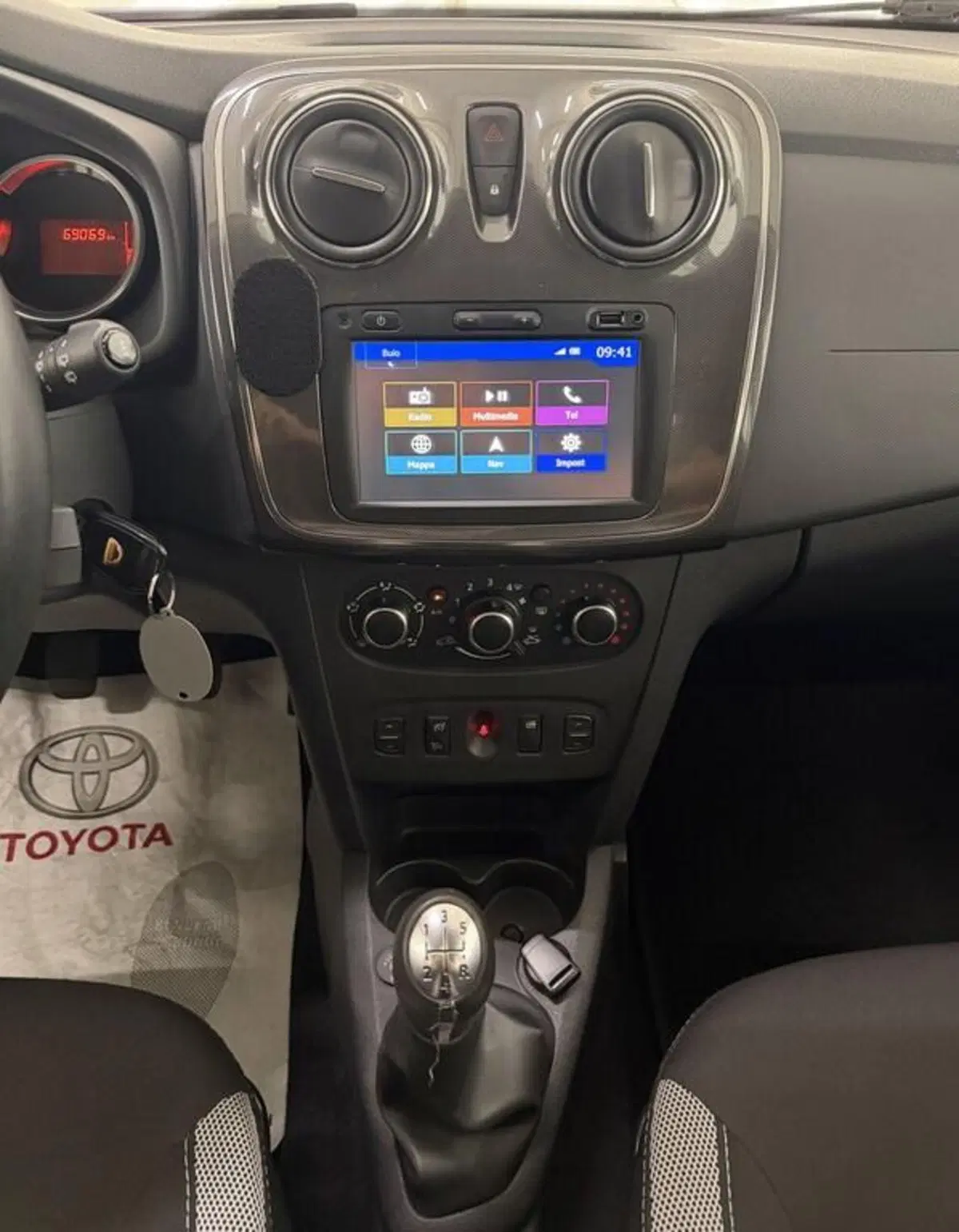 Dacia Sandero usata a Monza e Brianza (12)