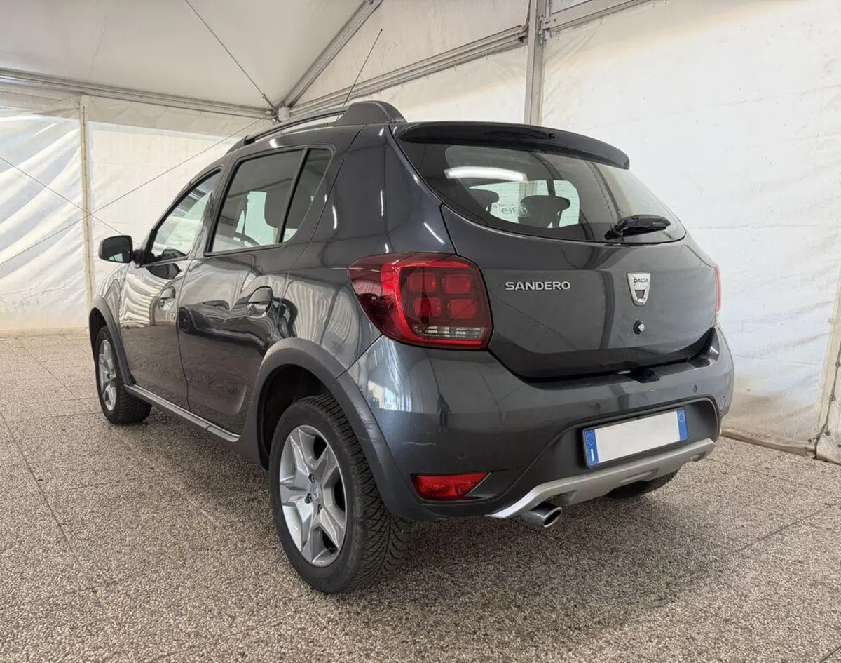 Dacia Sandero usata a Monza e Brianza (4)