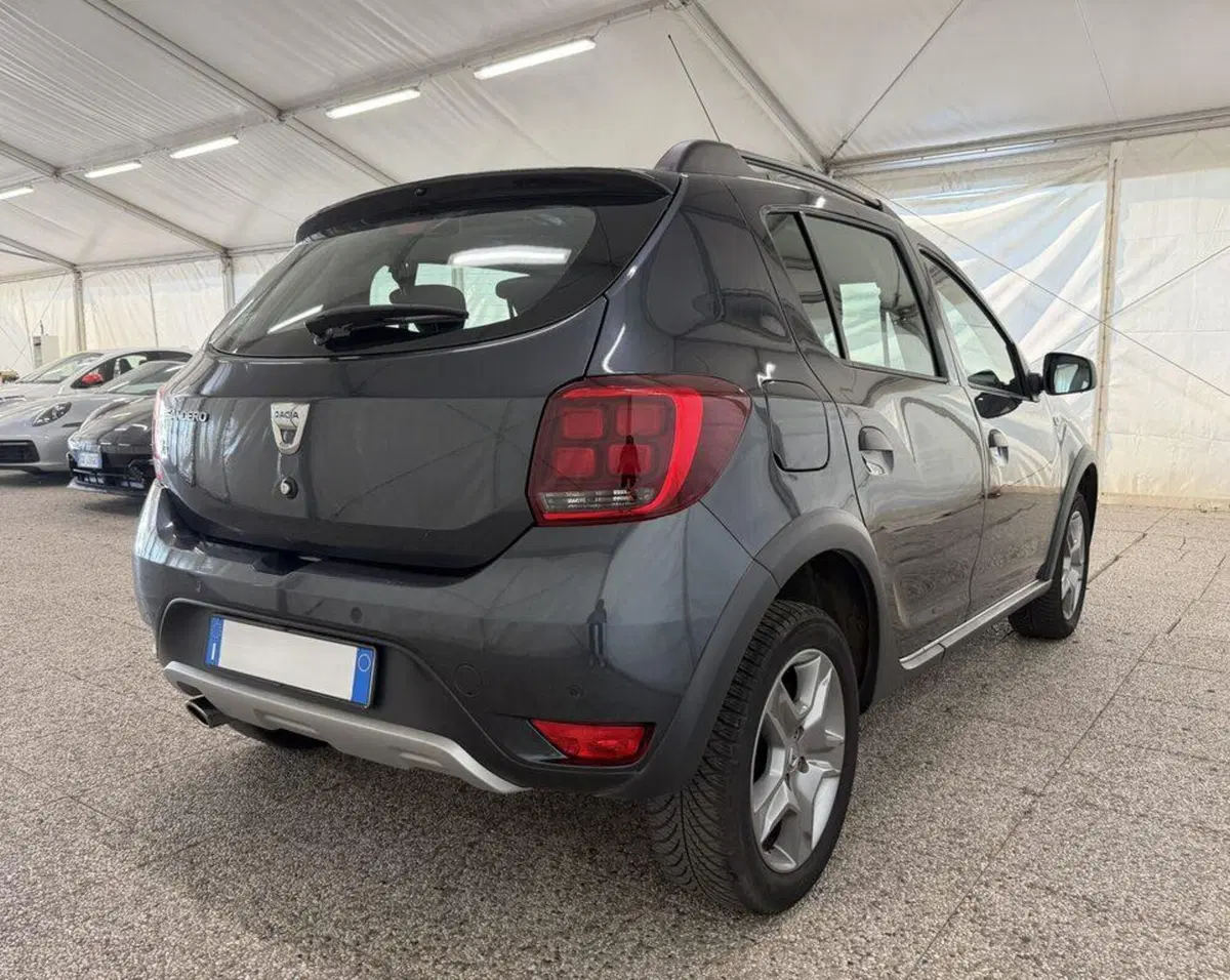 Dacia Sandero usata a Monza e Brianza (6)