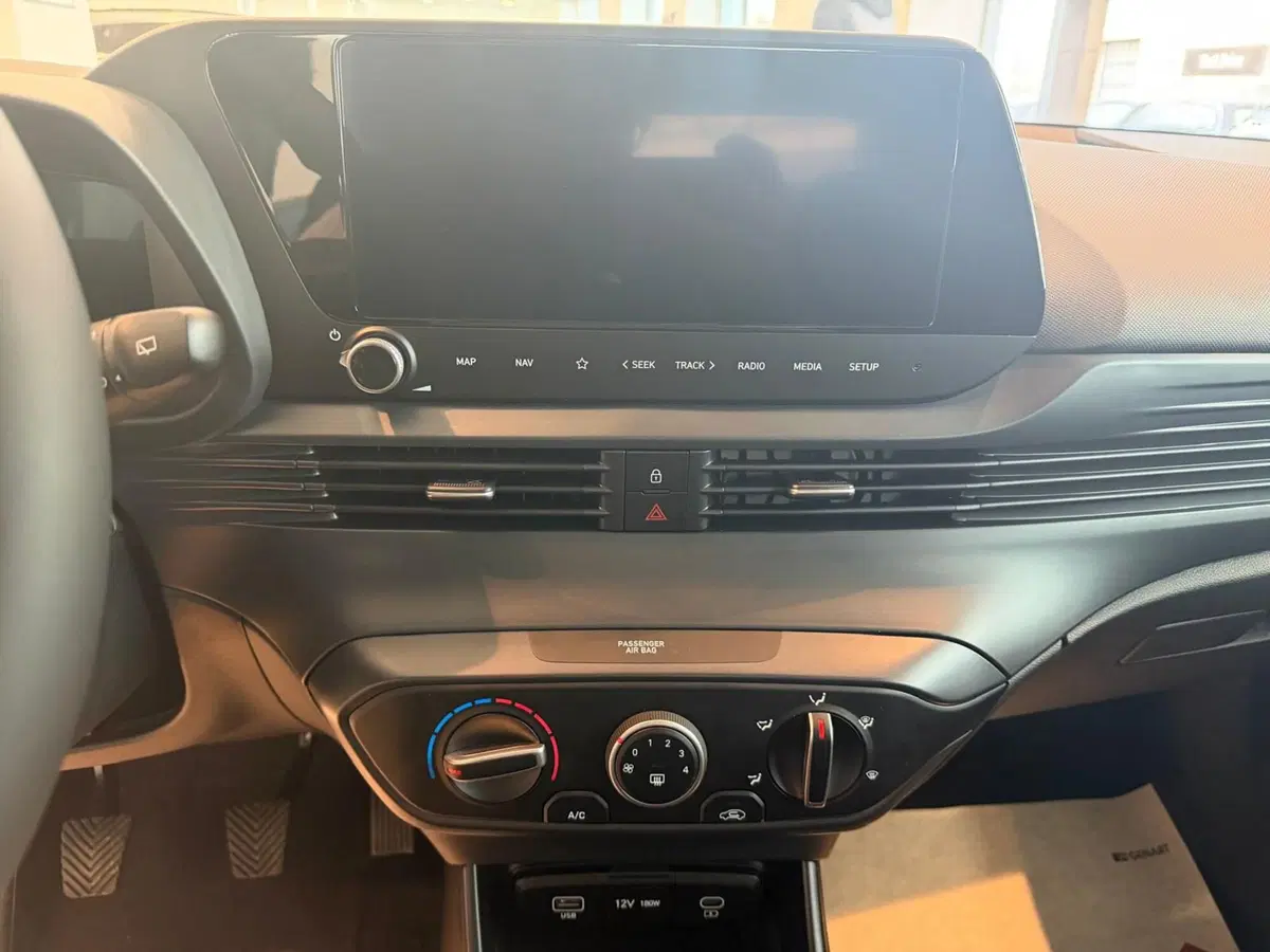 Hyundai i20 nuova a Napoli (10)