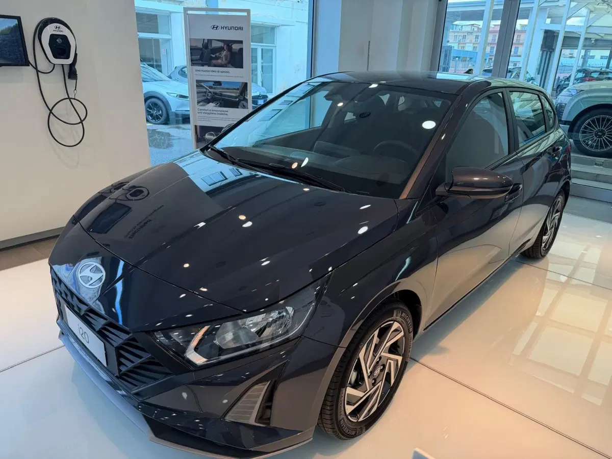 Hyundai i20 nuova a Napoli (2)